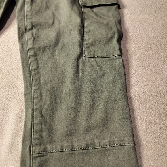 Celebrity Pink Women's Olive Cargo Pants High Rise Skinny Sz 7/28 - Picture 2 of 13